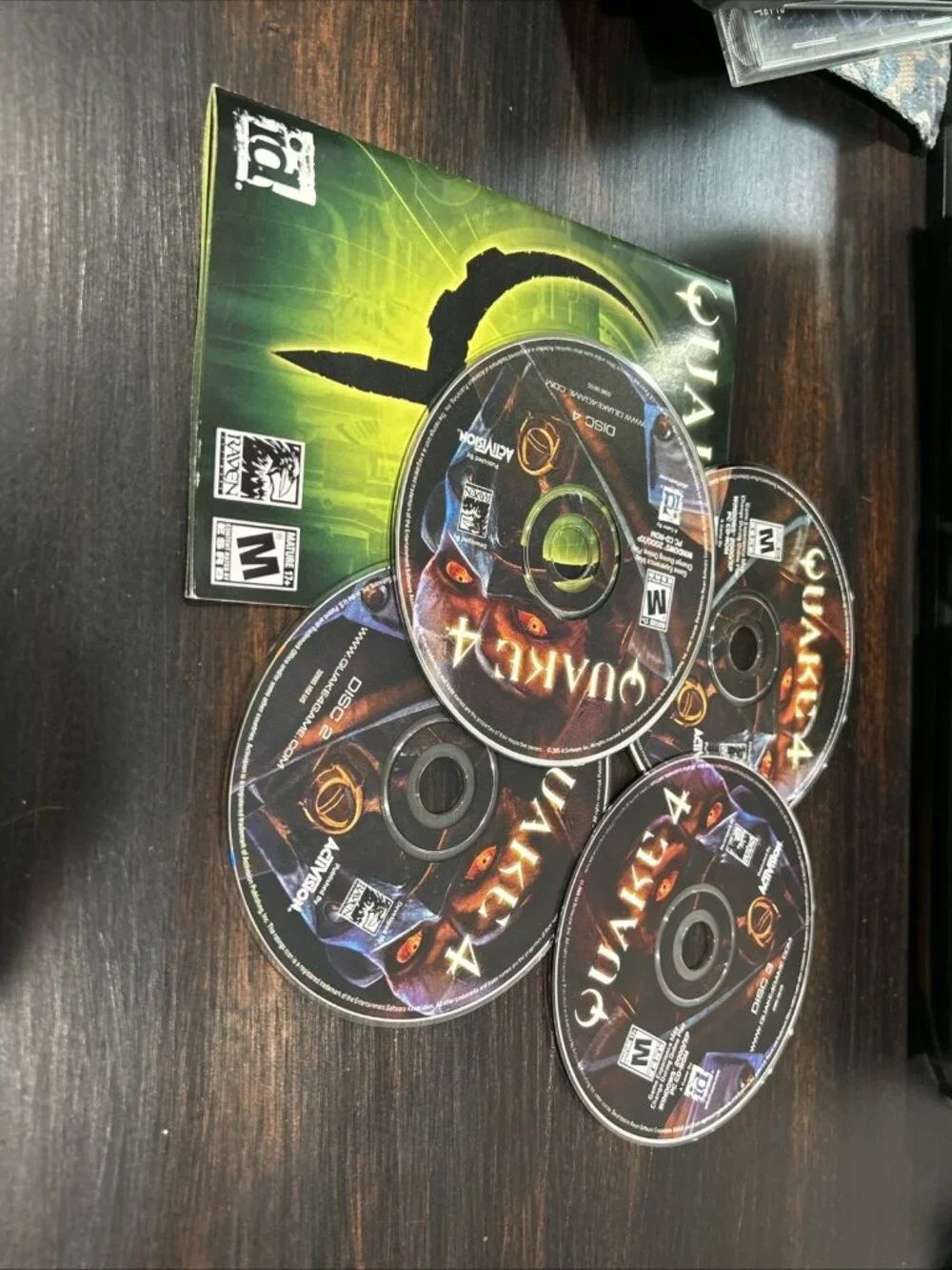 Quake 4 (Windows PC, 2005) Complete w/ All 4 Game Discs, Manual